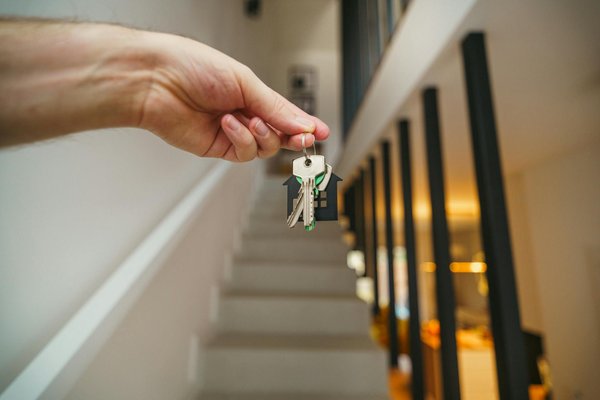 Lancement de votre carrière dans l'immobilier : le guide essentiel pour novices
